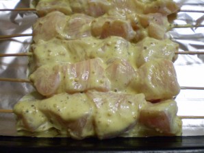 Куриные шашлычки на шпажках в духовке Куриные шашлычки на шпажках в духовке