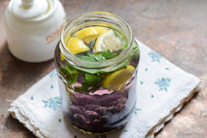 Компот из смородины с мятой и лимоном на зиму