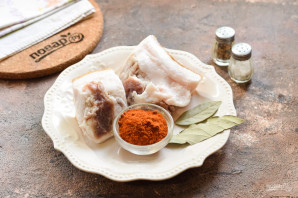 Засолка сала с паприкой