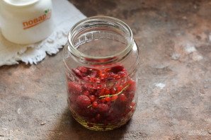 Компот из красной смородины и малины на зиму