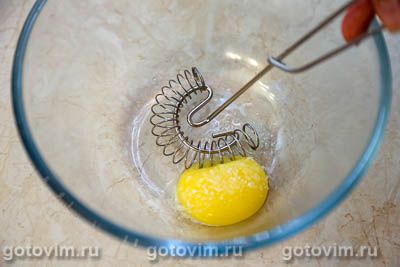 Фрикасе из куриных желудков в соусе на желтках