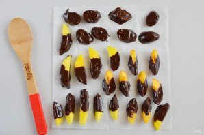 Фрукты в шоколаде