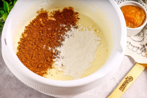 Торт с абрикосовым джемом