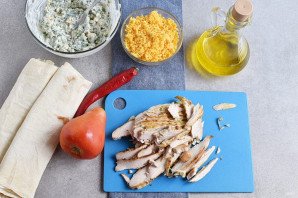 Закуска из лаваша с курицей