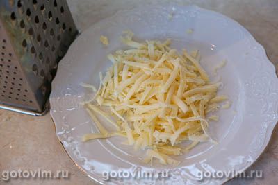 Пицца из готового слоеного теста с курицей, грибами и сыром Пицца из готового слоеного теста с курицей, грибами и сыром