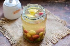 Компот из крыжовника с лимоном на зиму