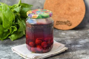 Компот из вишни с косточками без стерилизации на зиму Компот из вишни с косточками без стерилизации на зиму