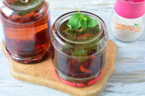 Компот из сливы и мяты на зиму