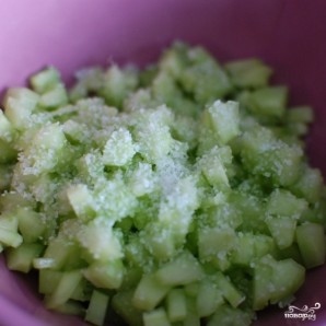 Соус из йогурта и огурцов Соус из йогурта и огурцов