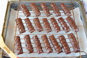 Шоколадный батончик с карамелью