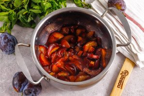 Сливовая настойка на спирту Сливовая настойка на спирту