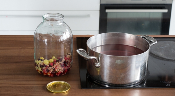 Компот из крыжовника и смородины, пошаговый рецепт с фото