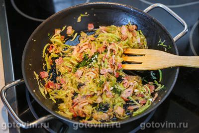 Макароны с беконом и кабачками