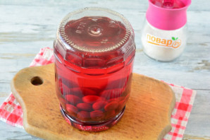 Компот из вишни без сахара на зиму