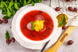 Cуп из крыжовника