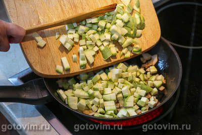 Щи с кабачками и фасолью