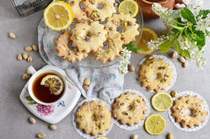 Лимонные колечки с фисташками