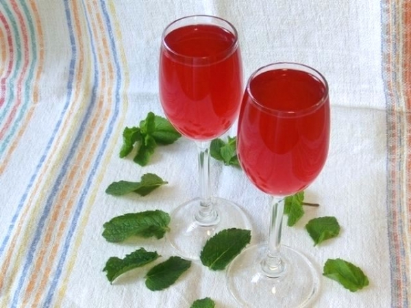 
Настойка из малины на водке в домашних условиях — простой рецепт из свежих ягод	