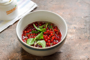 Компот из красной смородины с мятой на зиму