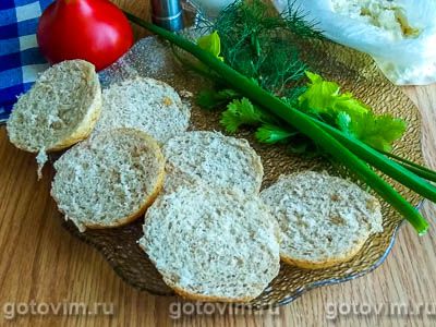 Булочки с творогом, зеленью и овощами для завтрака