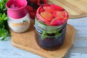 Компот из сливы и мяты на зиму