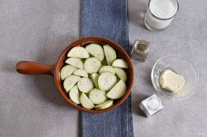 Кабачки в молоке