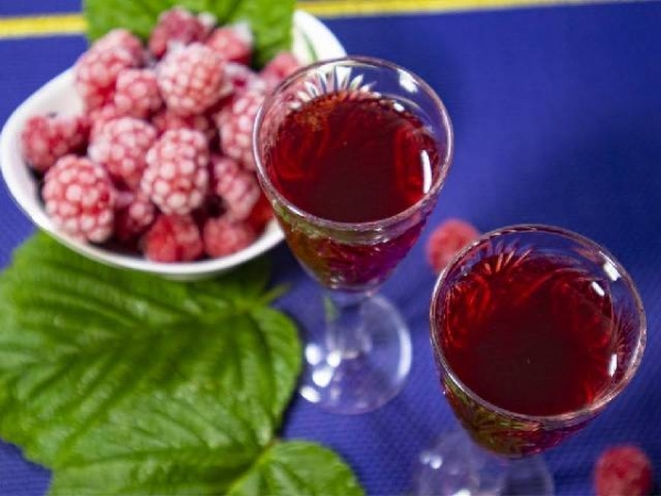 
Настойка из малины на водке в домашних условиях — простой рецепт из свежих ягод	