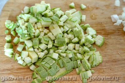 Щи с кабачками и фасолью