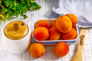 Запеченные абрикосы