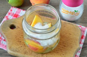 Компот из груш и персиков на зиму