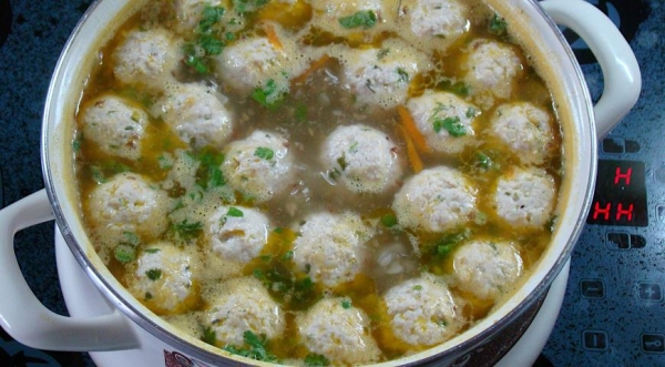 Суп с фрикадельками и гречкой, пошаговый рецепт с фото Суп с фрикадельками и гречкой, пошаговый рецепт с фото