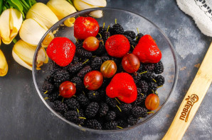 Ягодный террин