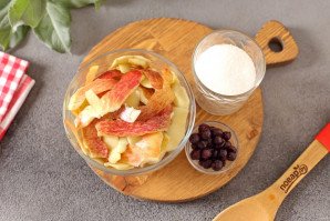 Компот из кожуры яблок