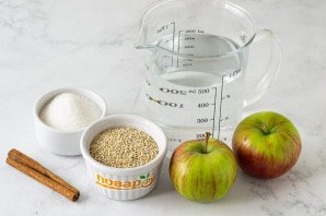 Компот из киноа с яблоком и корицей Компот из киноа с яблоком и корицей