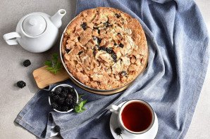 Пирог с ежевикой