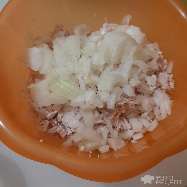 Рецепт: Чебуреки из кабачков - Супер-рецепт! Чебуреки с индейкой и сыром. Из кабачкового теста - полезно и оригинально!