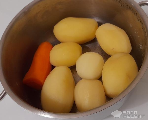 Рецепт: Котлеты из индейки - Детские котлетки из индейки, нежные, с сыром и картофелем.