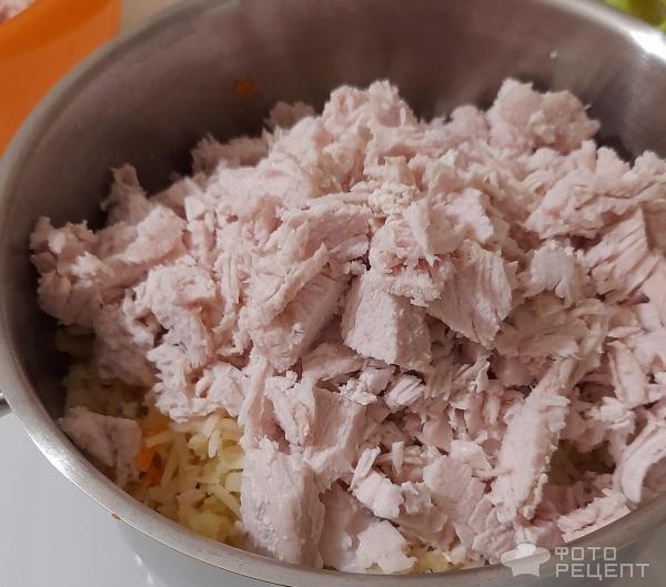 Рецепт: Котлеты из индейки - Детские котлетки из индейки, нежные, с сыром и картофелем.