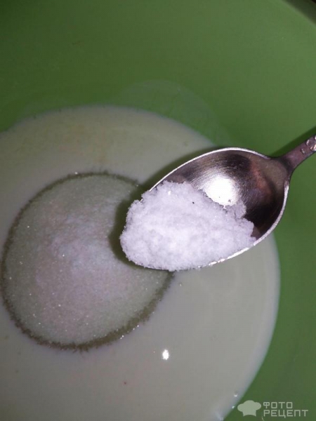 Рецепт: Манник с черной смородиной - Летний манник с ягодами: без муки