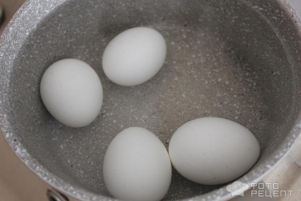 Рецепт: Окрошка с красной рыбой - на курином бульоне