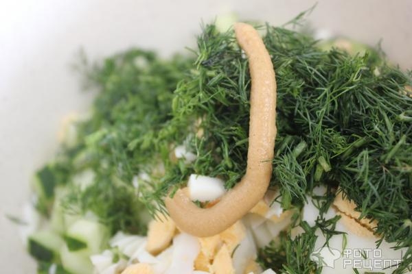 Рецепт: Окрошка с красной рыбой - на курином бульоне