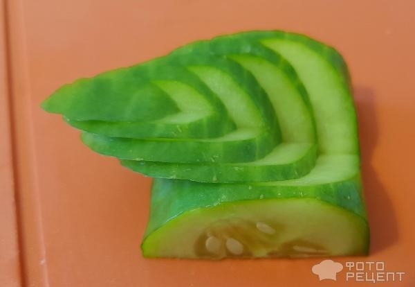 Рецепт: Овощная нарезка - Нарезать овощи просто красиво (без инструментов для карвинга), сделать розочку из помидора? Проще простого!