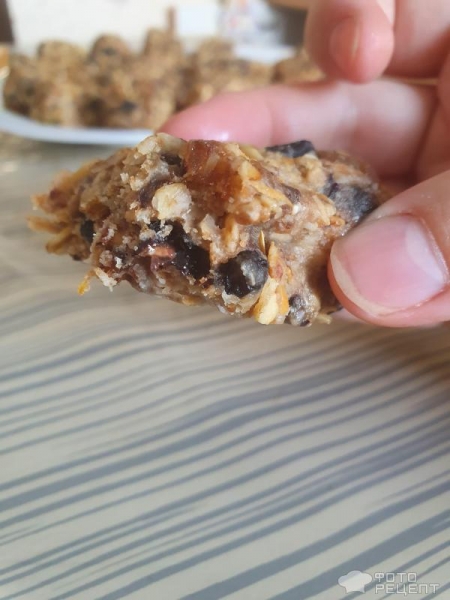 Рецепт: Овсяные батончики - сытные и полезные