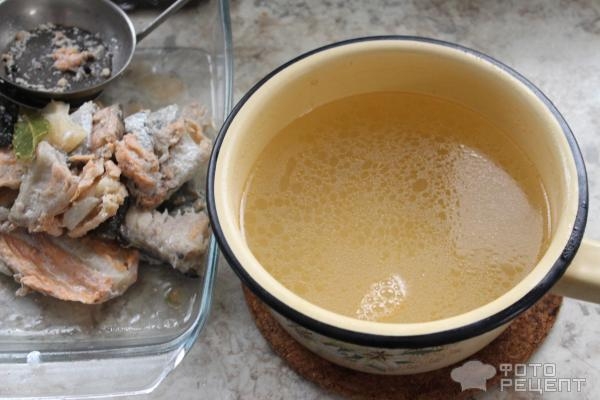 Рецепт: Уха из лососевых - с листами нори