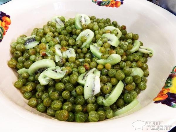 Рецепт: Варенье из крыжовника и киви - мой эксперимент