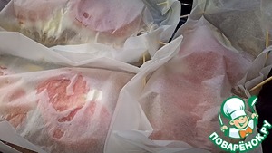 Запечённый пангасиус в пергаменте, в духовке