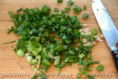 Завитки с зеленым луком и яйцом