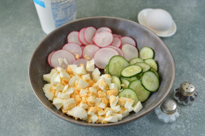 Салат из брокколи и редиса