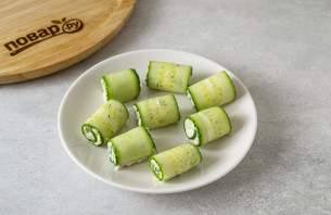 Закуска из огурцов