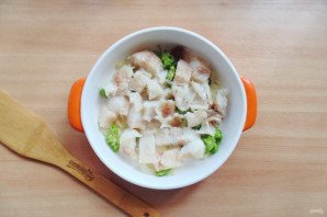 Судак с брокколи в духовке